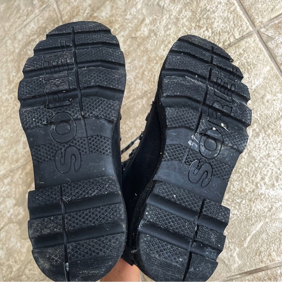 Sorel Lennox Lace Boots - Picture 10 of 10